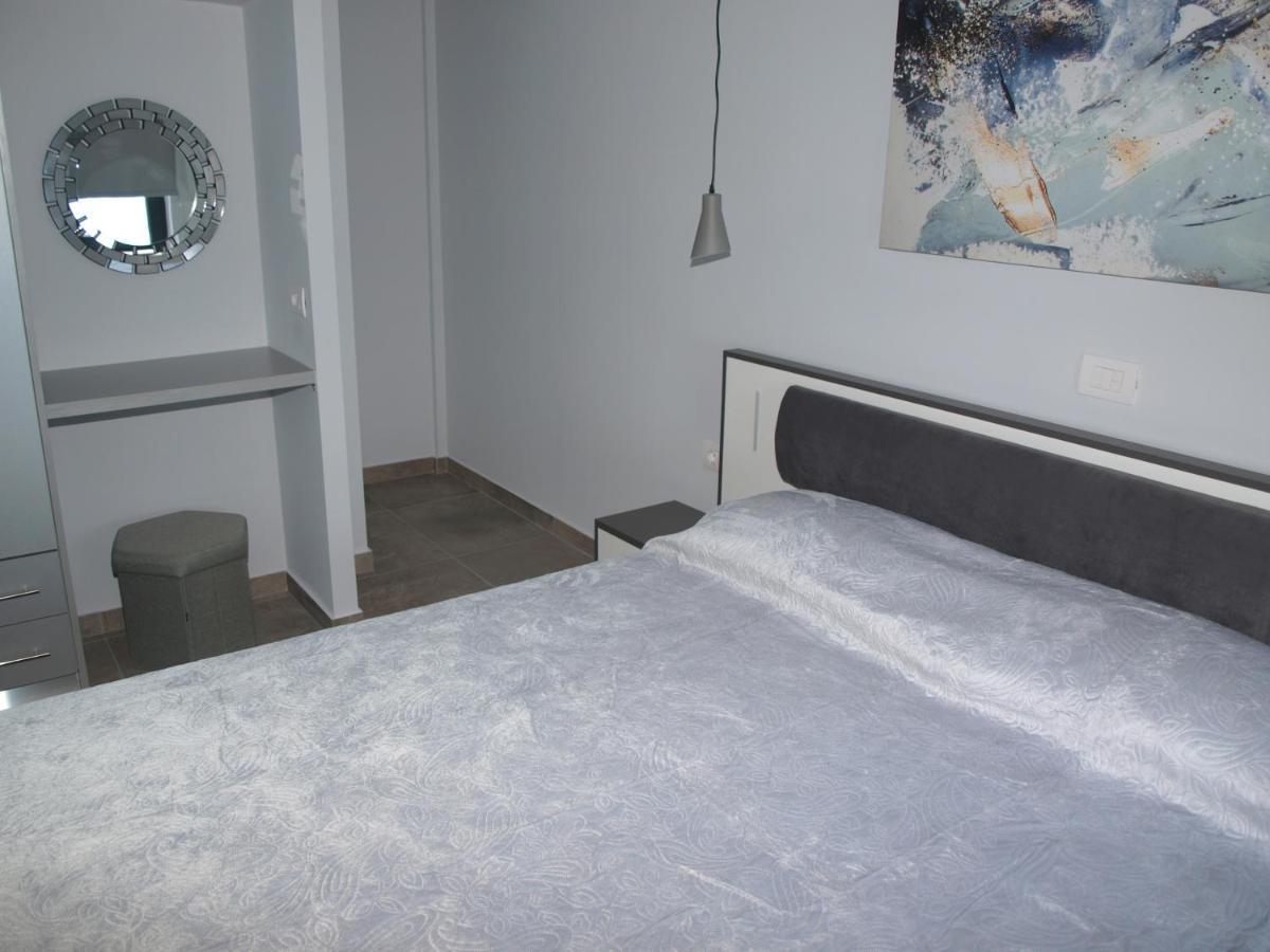 Attic Apartments Ajía Ána Kültér fotó